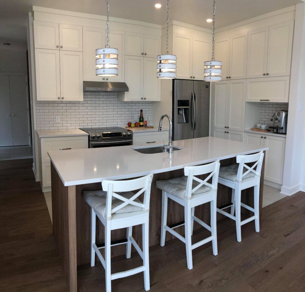 Cocina de un proyecto de tipo Desarrollos inmobiliarios cerca de Saint-Jérôme (Laurentides) por Tessar constructions