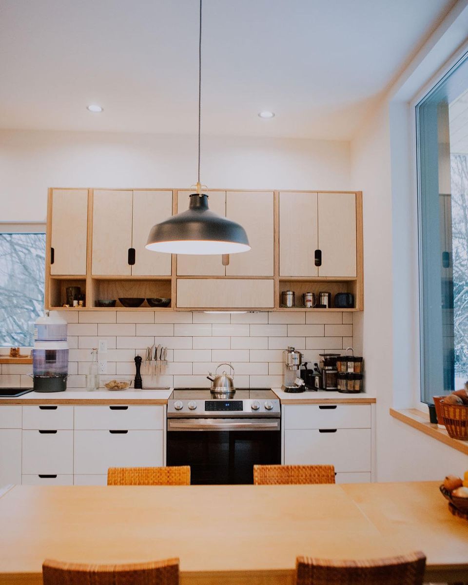 Cuisine d'un projet de Maisons usinées et modulaires près de Vallée du Fraser de Adaptive Homes