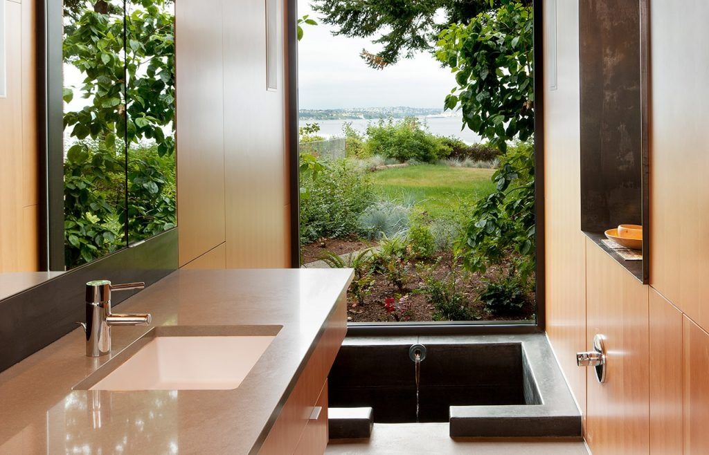 Baño completo de un proyecto de tipo Viviendas unifamiliares cerca de Spokane por Coates Design Inc.