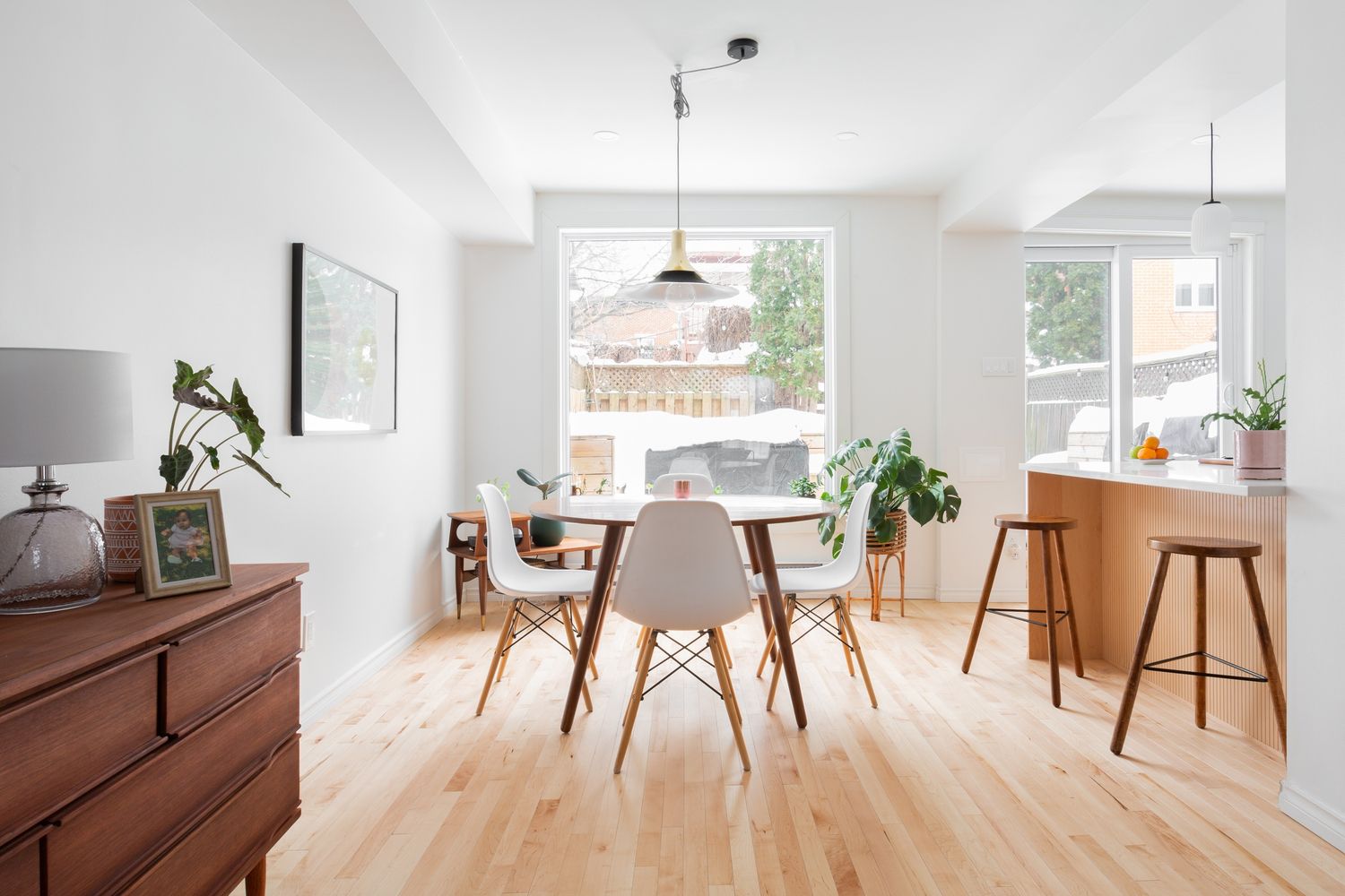 Salle à manger d'un projet de Maisons unifamiliales près de Montréal/Laval/Longueuil (Grand Montréal) de Maison Fauves
