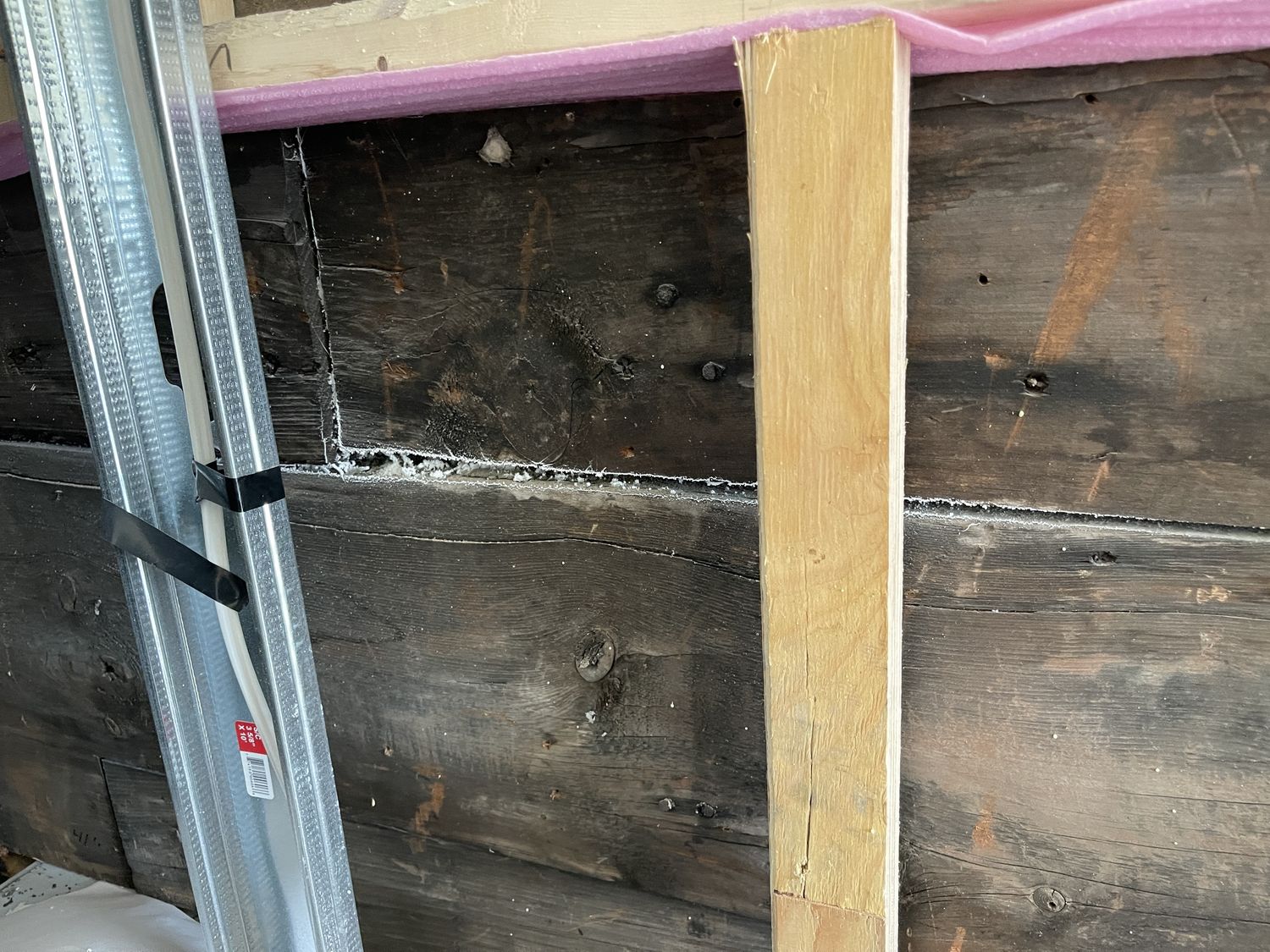 House Construction Interiors from a Air sealing project near Montreal (Greater Montreal) by Aeroseal Global