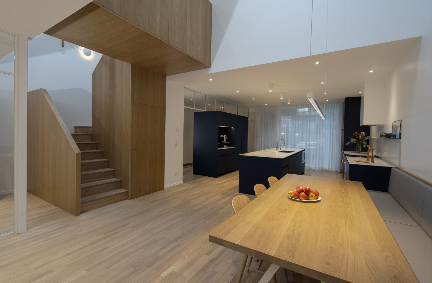 Salle à manger d'un projet de Agrandissements de maison près de Montréal/Laval/Longueuil (Grand Montréal) de Échelle humaine