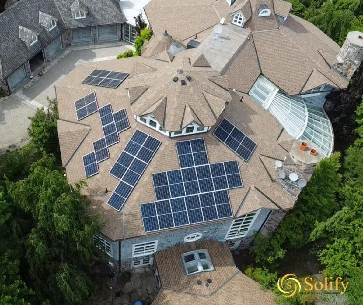 de un proyecto de tipo Paneles solares fotovoltaicos cerca de Toronto (Área metropolitana de Toronto) por Solify