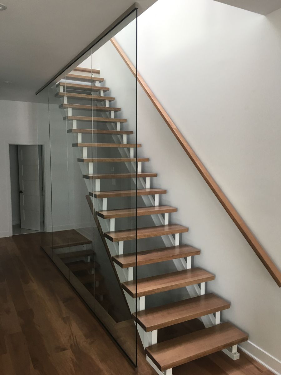 Escaliers d'un projet de Maisons unifamiliales près de Montréal/Laval/Longueuil (Grand Montréal) de Les Constructions du Patrimoine J.S. INC.
