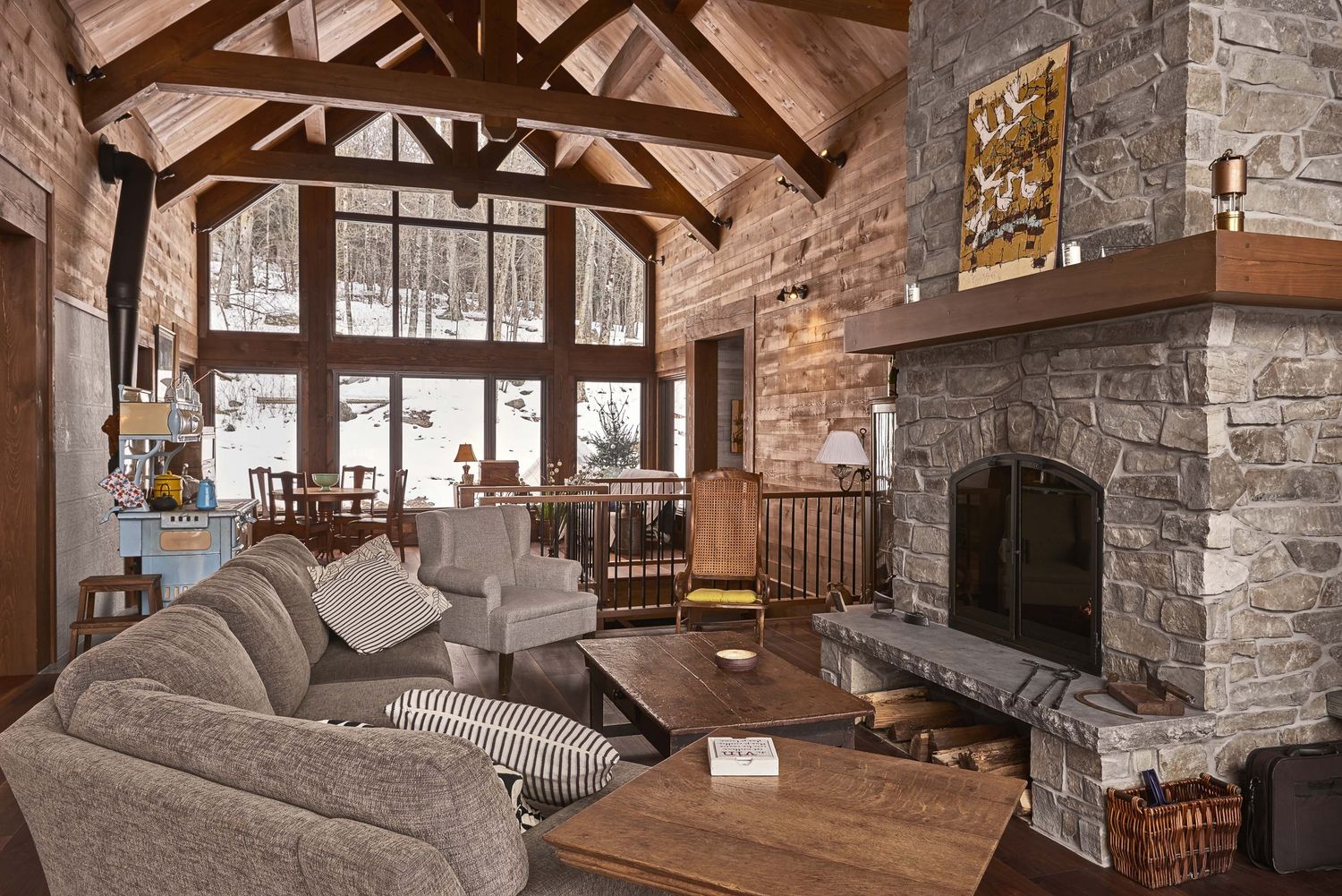 Living Room from a Solid wood frames project near Montreal (Greater Montreal) by Harkins inc. - Bois rond & Charpenterie