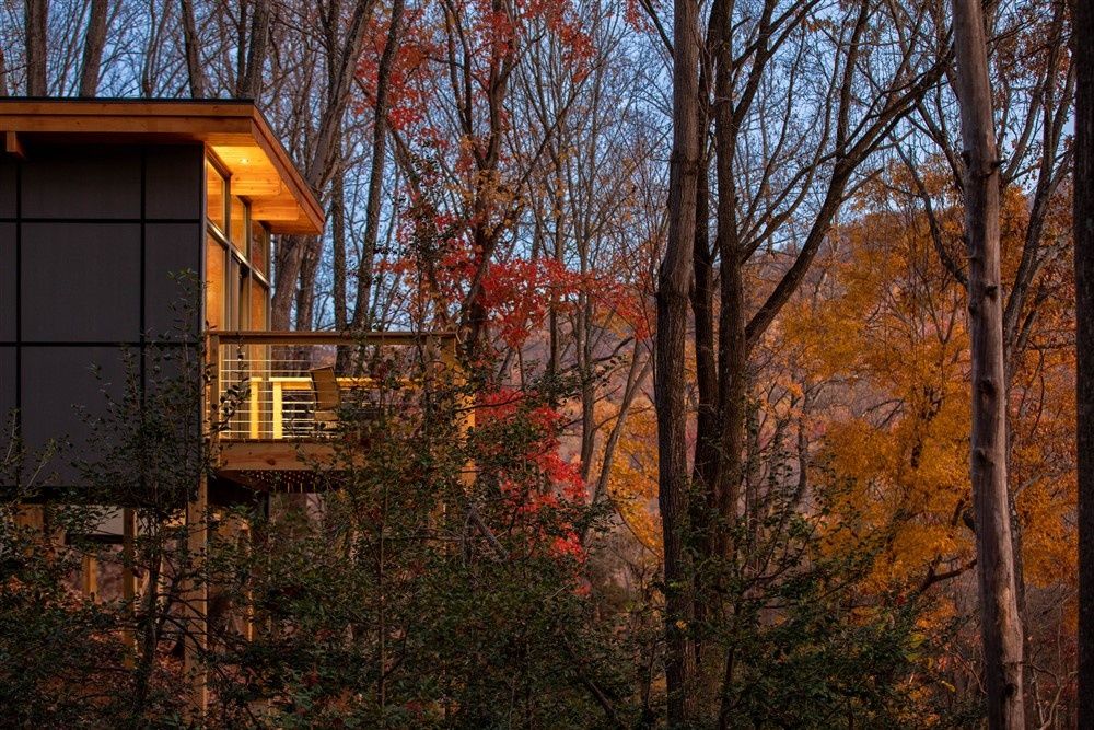 Finition extérieur d'un projet de Unités d'habitation accessoires (UHA) près de Mendocino County de Lindal Cedar Homes