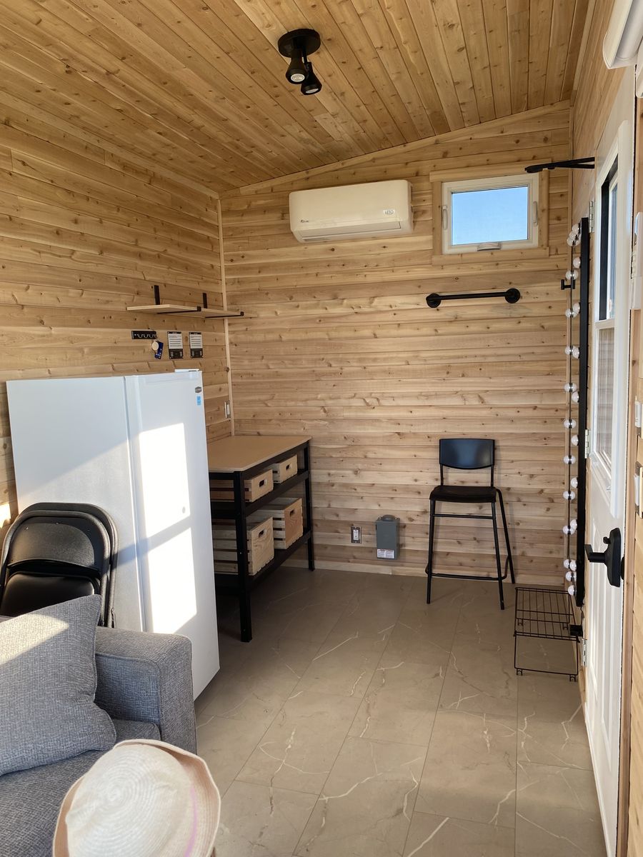 Travaux - Intérieur d'un projet de Mini et micro-maisons près de Rimouski (Bas-Saint-Laurent) de CAMM Construction