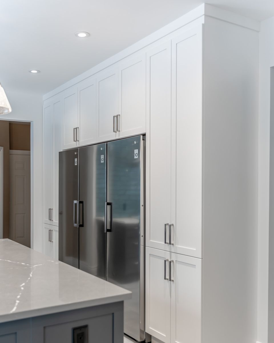Kitchen from a Kitchens project near Ottawa by ZenTree Construction