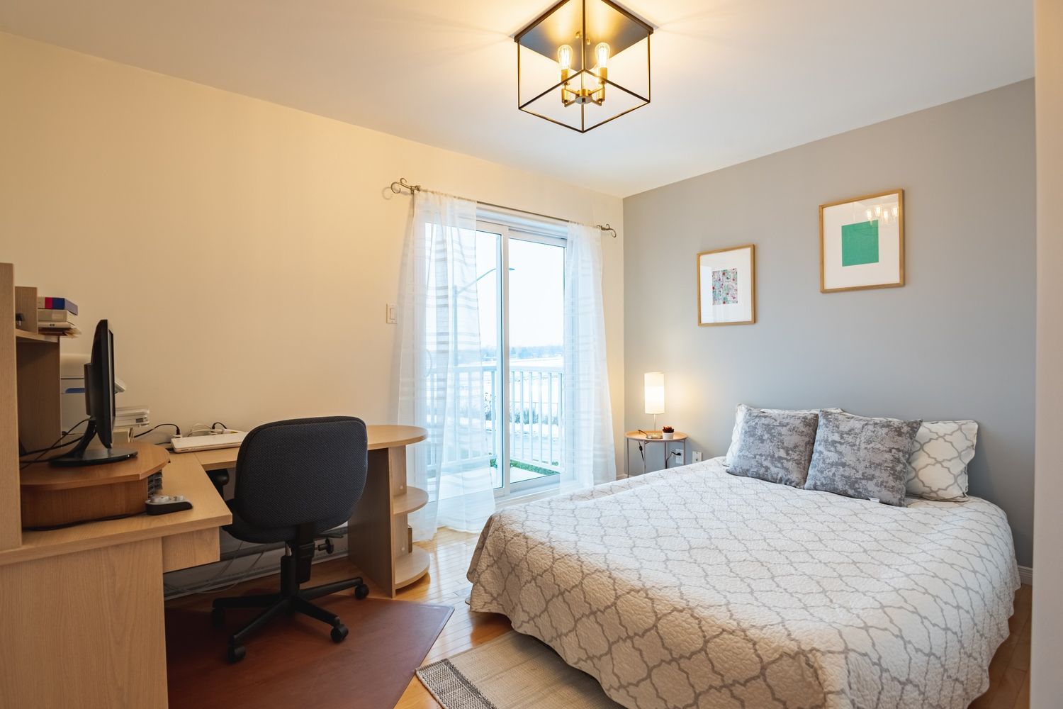 Chambre d'un projet de Home staging près de Québec/Lévis (Ville de Québec) de Sara Abonce-Courtier Immobilier Résidentiel et Commercial