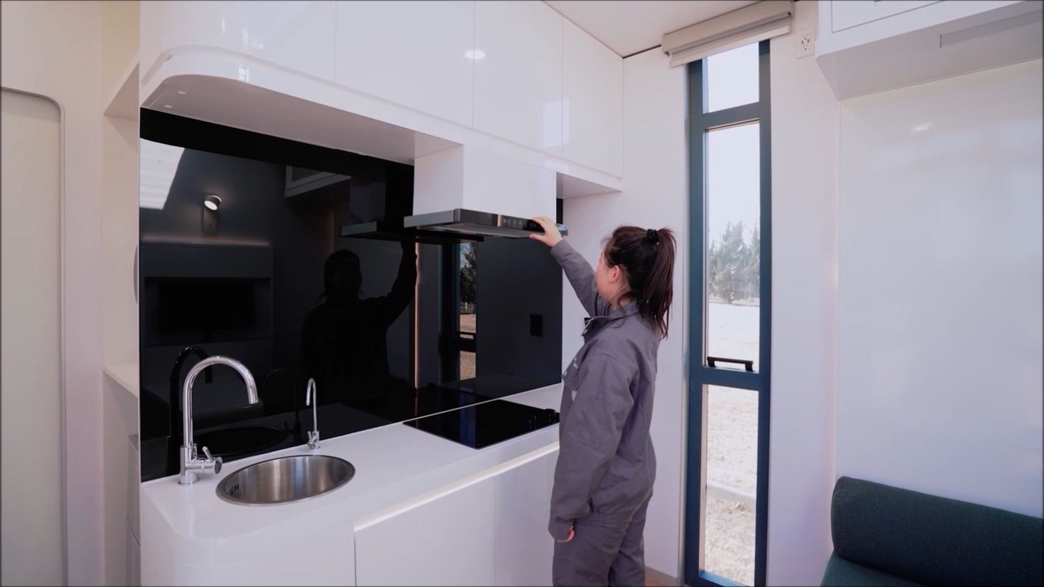 Cuisine d'un projet de Mini et micro-maisons près de Austin de Nestron House Pte. Ltd.
