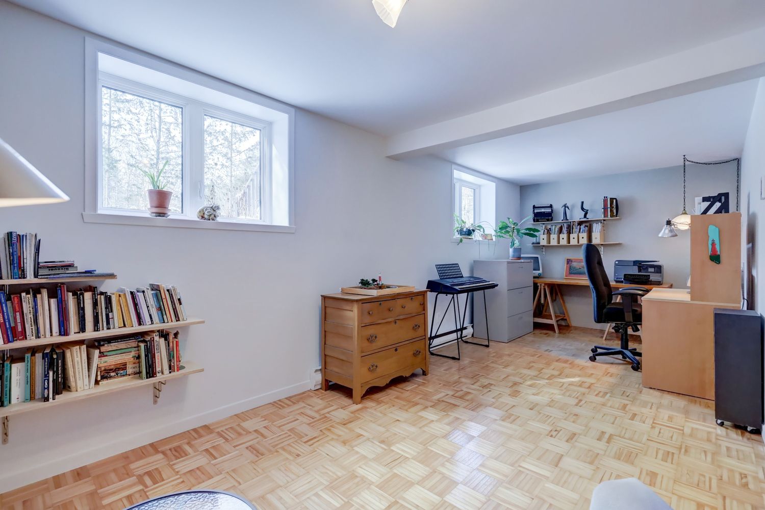 Bureau à domicile d'un projet de Maisons unifamiliales près de Sherbrooke (Estrie) de Claire Derome • courtière en immobilier résidentiel