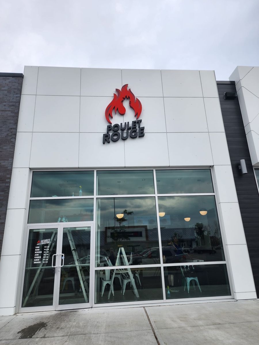  from a Window films project near Montreal (Greater Montreal) by Ecolo Synergy