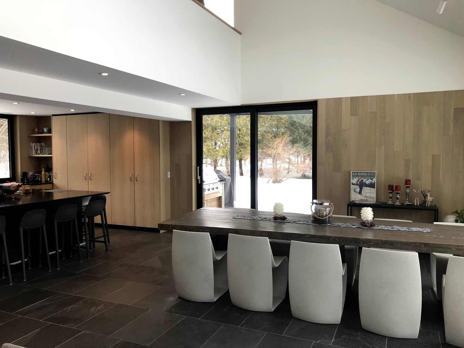 Comedor de un proyecto de tipo Ampliaciones del hogar cerca de Sherbrooke (Estrie) por Ann