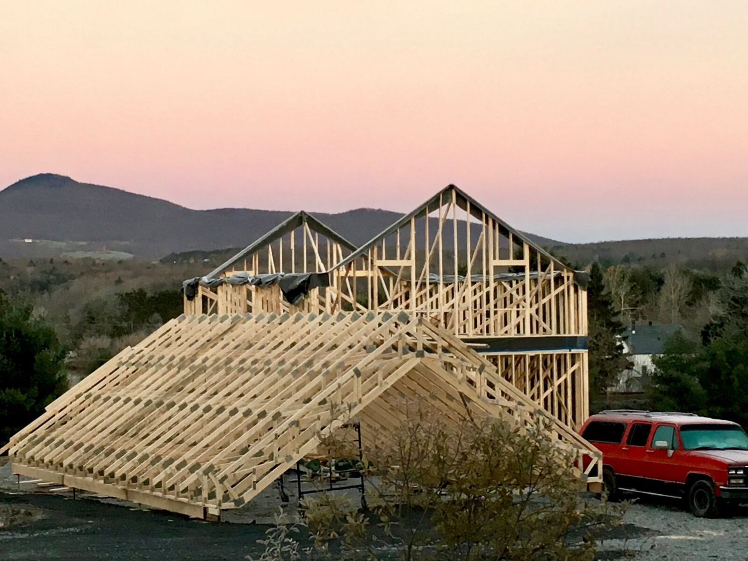 Wall Construction from a Single family homes project near Granby - Bromont - Cowansville by Rocket Construction