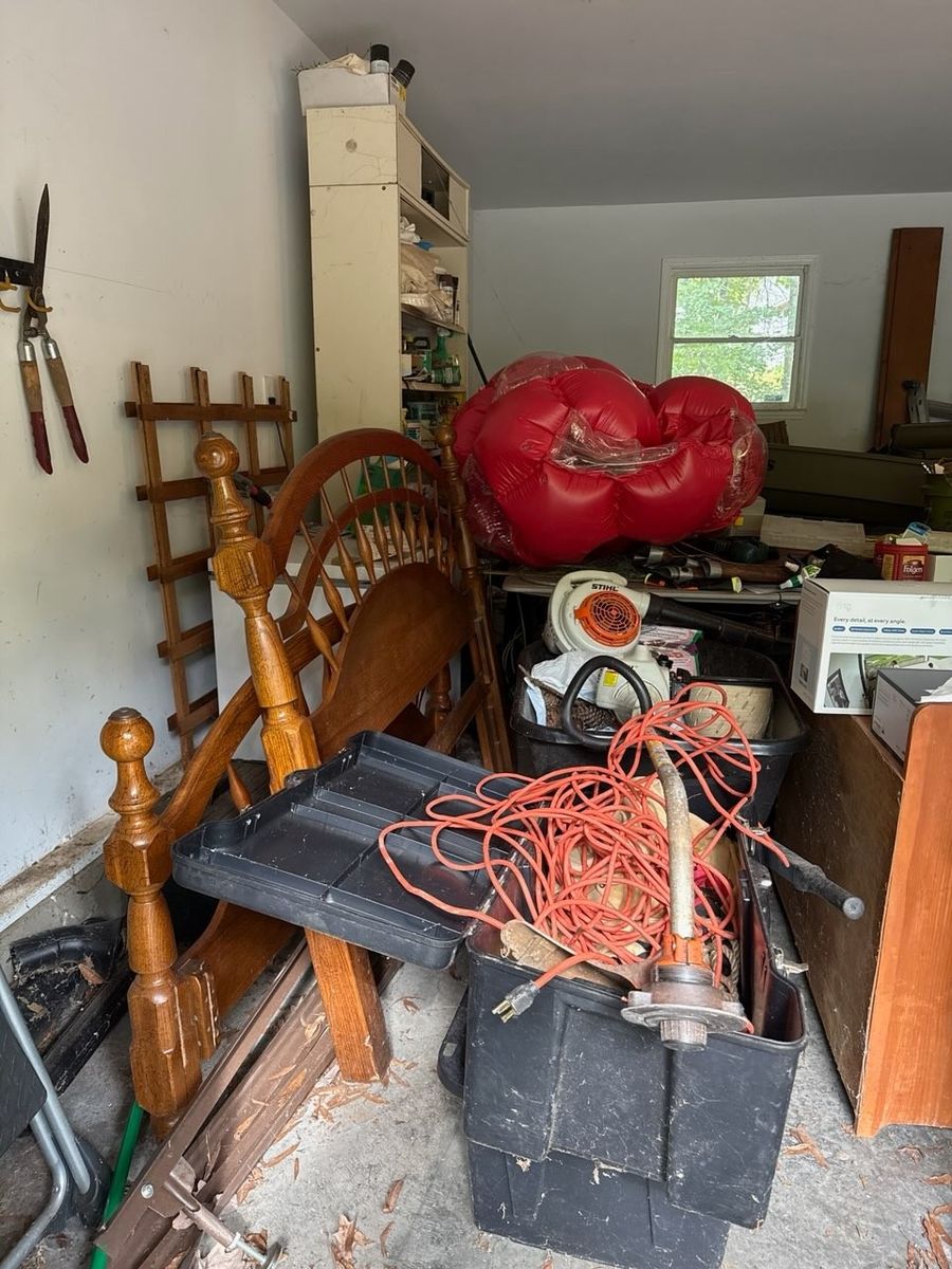 Garaje y cobertizo de un proyecto de tipo Materiales recuperados cerca de Charlotte por Trash and Stash