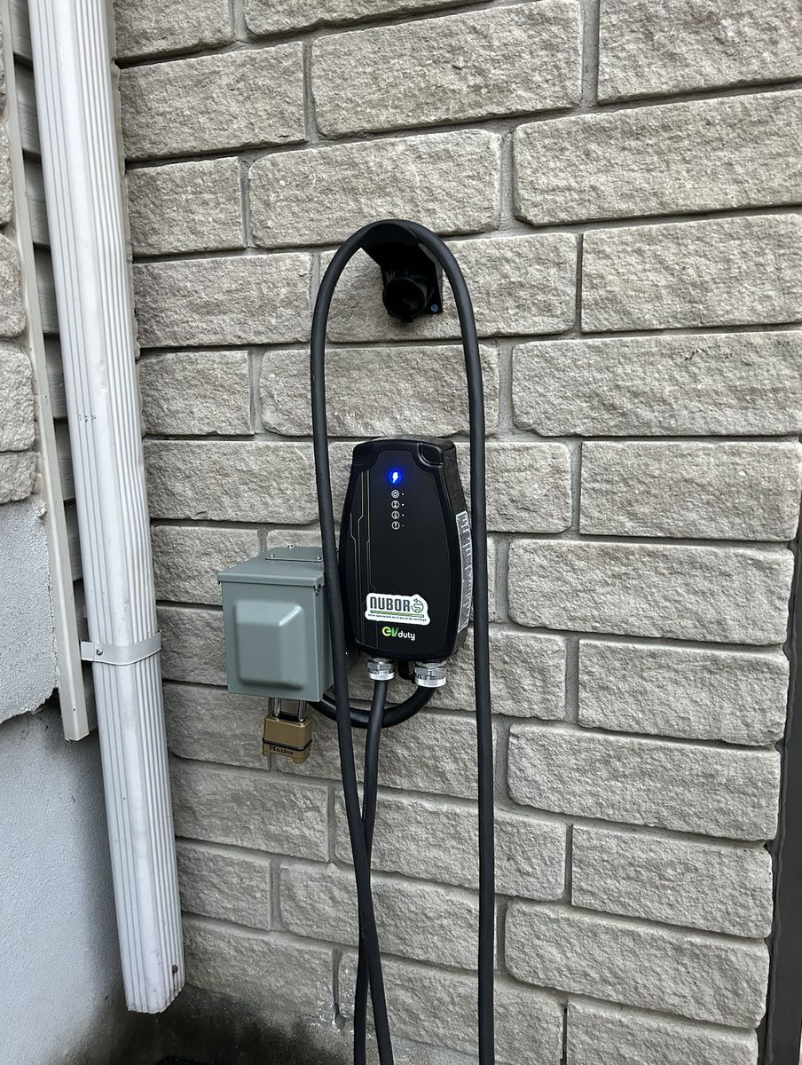 Instalaciones mecánicas de un proyecto de tipo Estación de carga para vehículos eléctricos cerca de Saint-Jérôme (Laurentides) por NUBOR