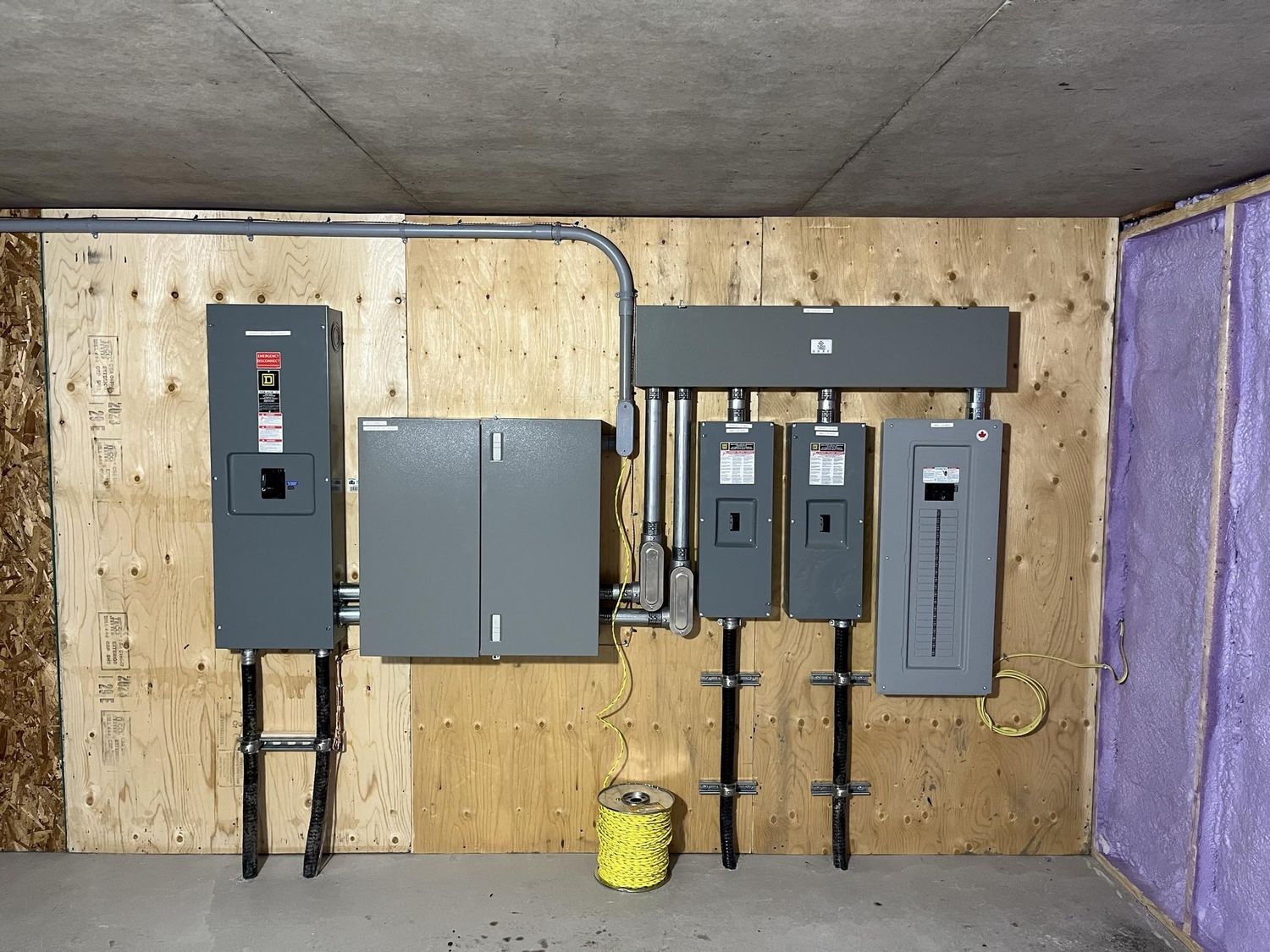 Mécanique du bâtiment d'un projet de Entrées électriques près de Granby/Bromont/Cowansville (Estrie) de GCD ÉNERGIE INC