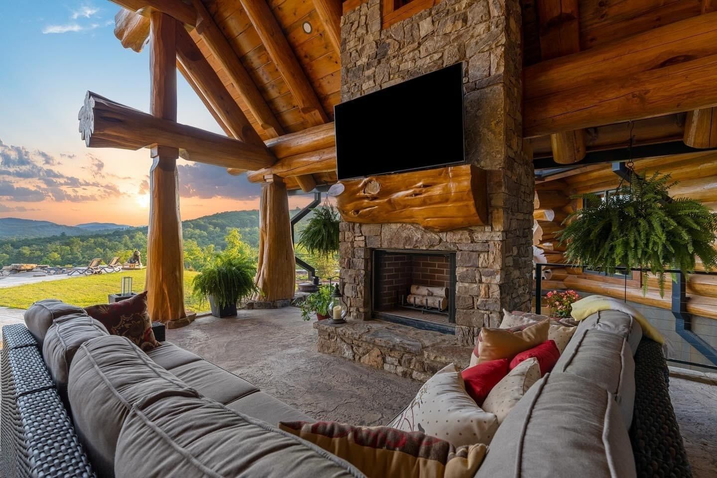  from a Single family homes project near Atlanta by Westlogs Handcrafted Log Homes
