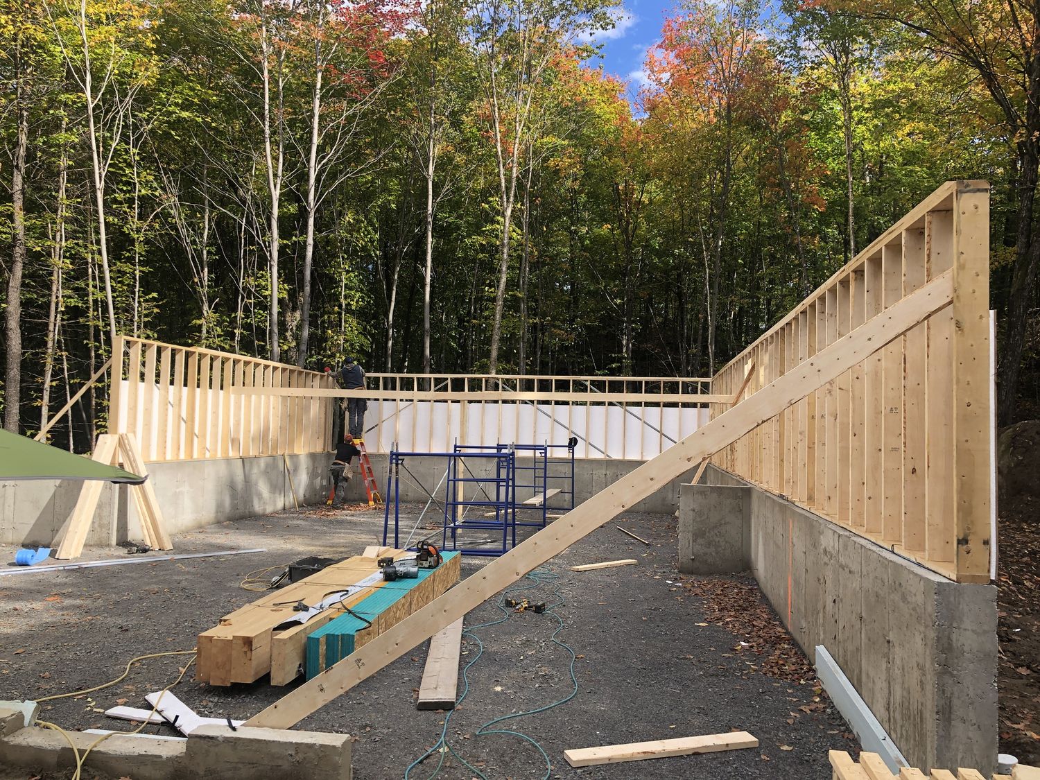 Wall Construction from a Single family homes project near Joliette (Lanaudière) by Les Constructions du Patrimoine J.S. INC.
