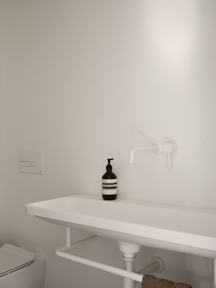 Medio baño de un proyecto de tipo Viviendas unifamiliares cerca de Granby - Bromont - Cowansville por Stroph Architecture & Design
