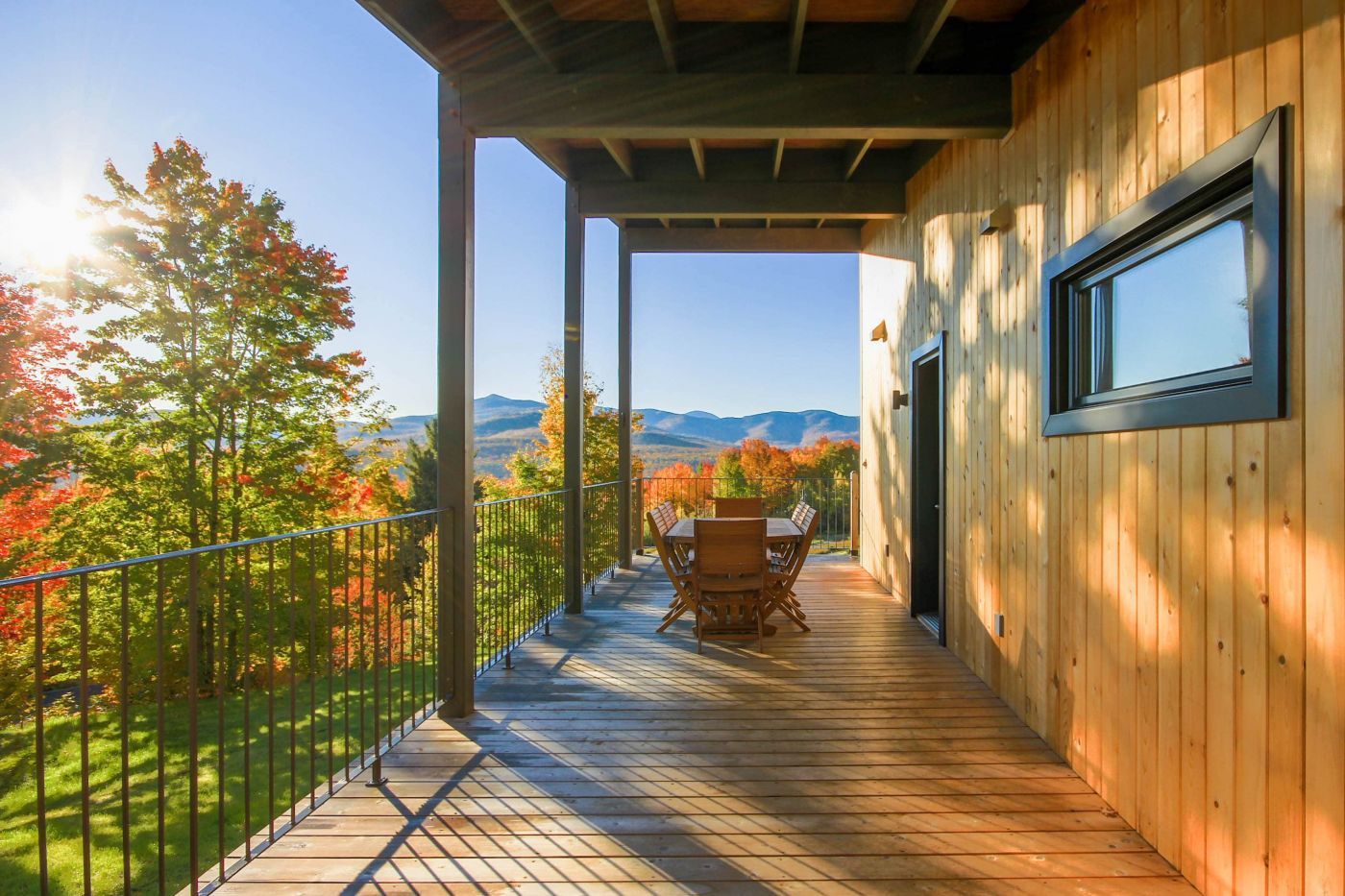 Deck & Balcony from a Single family homes project near Sherbrooke (Estrie) by Belvedair