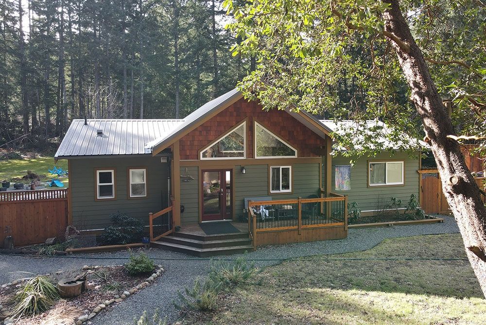 Façade avant d'un projet de Maisons usinées et modulaires près de Nanaimo de Trafalgar Homes