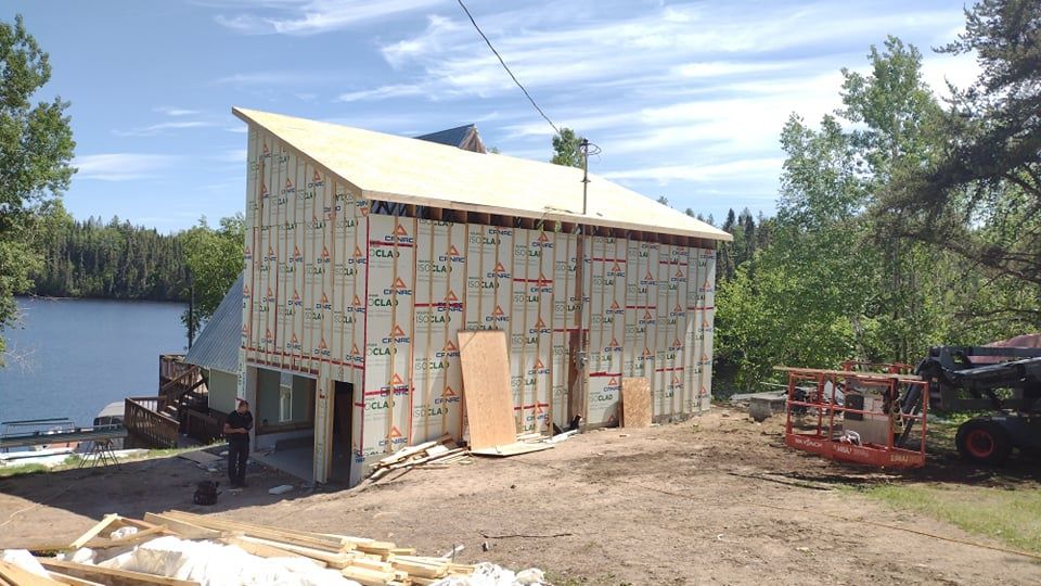 Travaux - Extérieur d'un projet de Agrandissements de maison près de Québec/Lévis (Ville de Québec) de Concept Construction