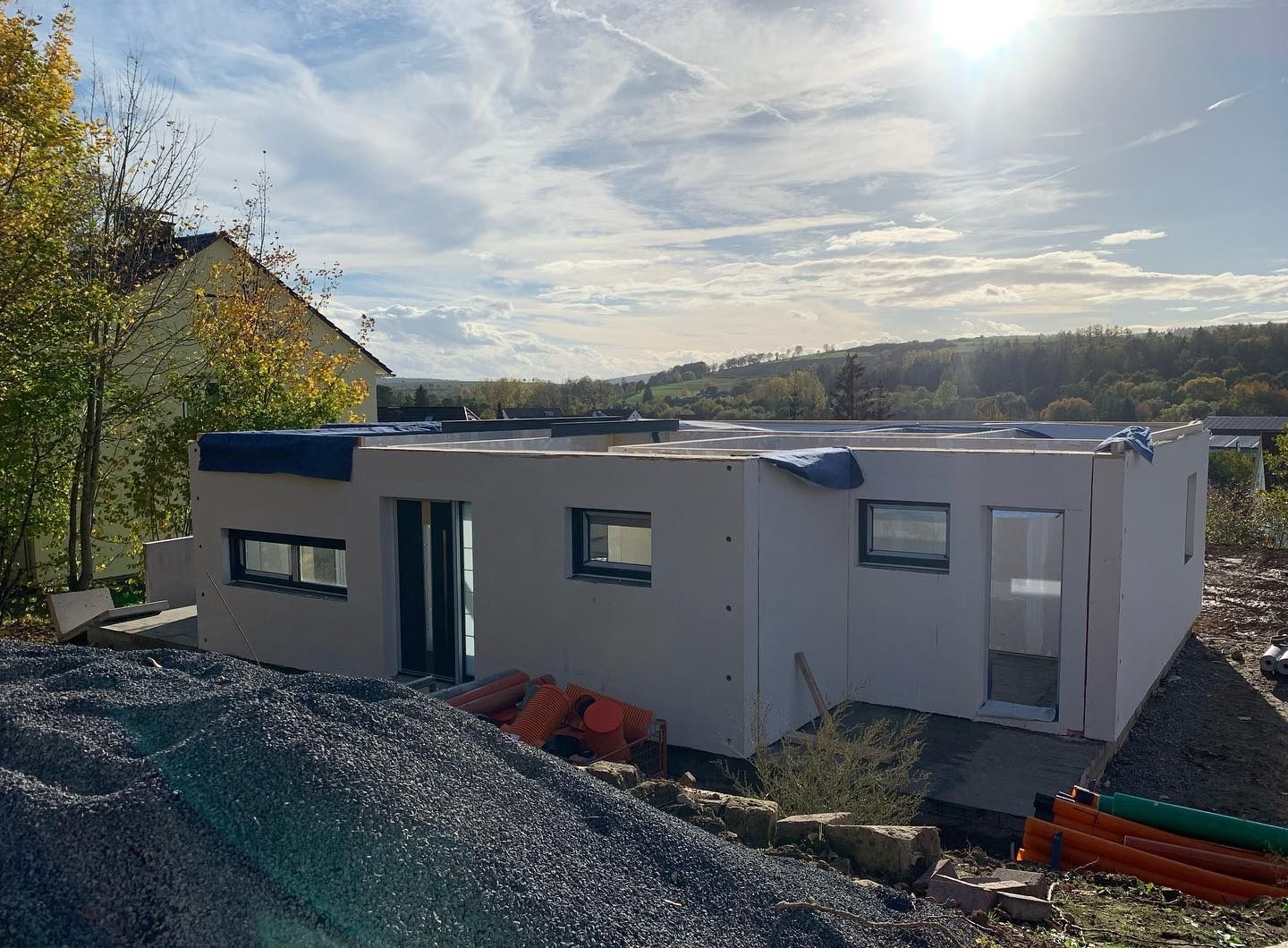 Travaux - Extérieur d'un projet de Maisons usinées et modulaires près de Whitehorse de Tree House