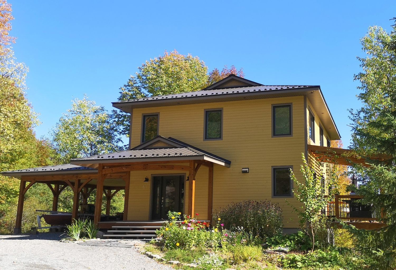 Façade avant d'un projet de Maisons unifamiliales près de Sherbrooke (Estrie) de REALTA Agence Immobilière