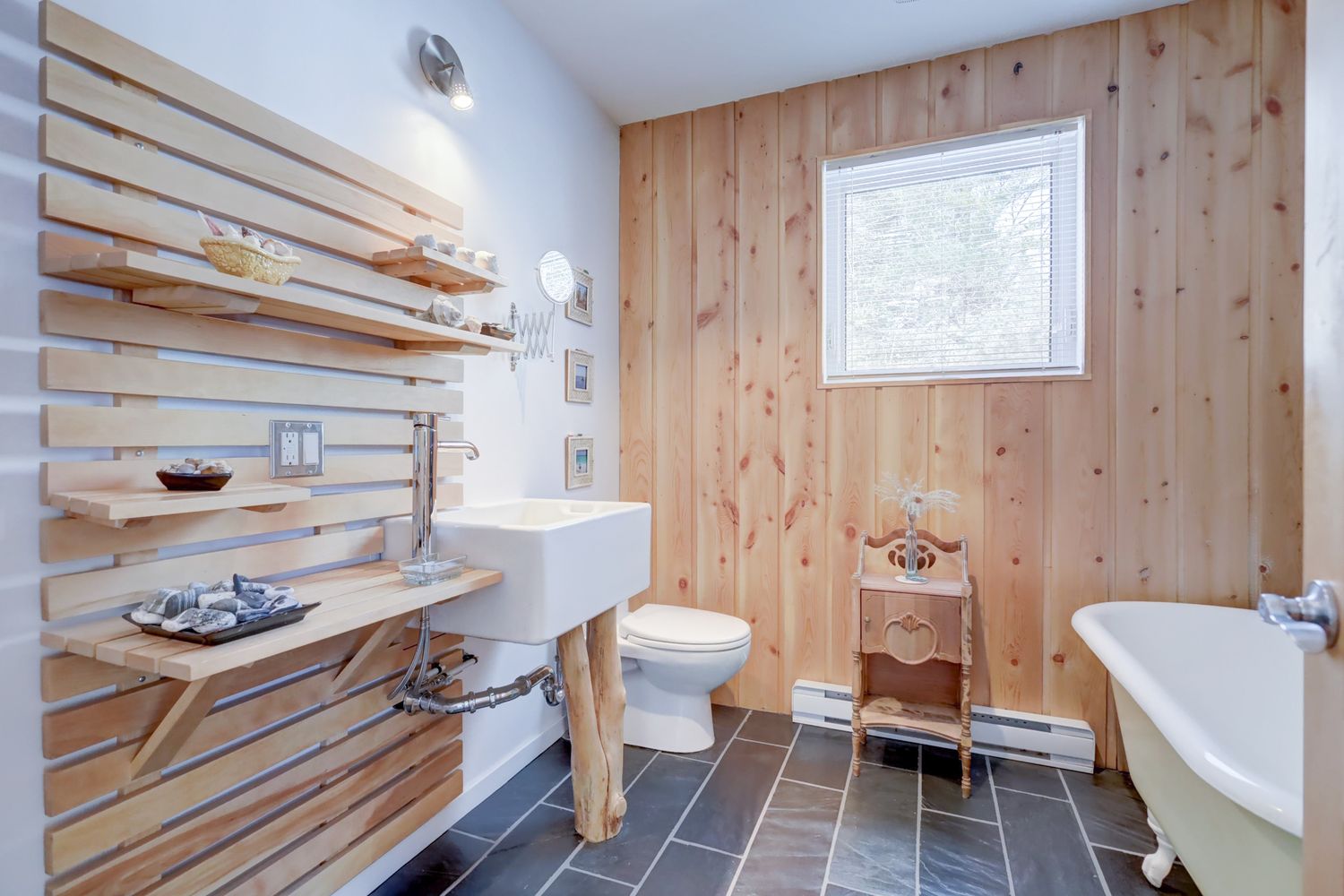 Salle de bain d'un projet de Maisons unifamiliales près de Sherbrooke (Estrie) de Claire Derome • courtière en immobilier résidentiel