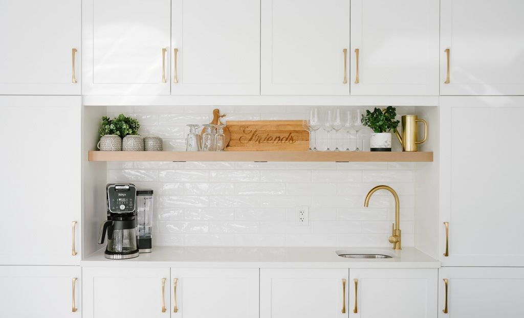 Kitchen from a Kitchens project near Ottawa by ZenTree Construction