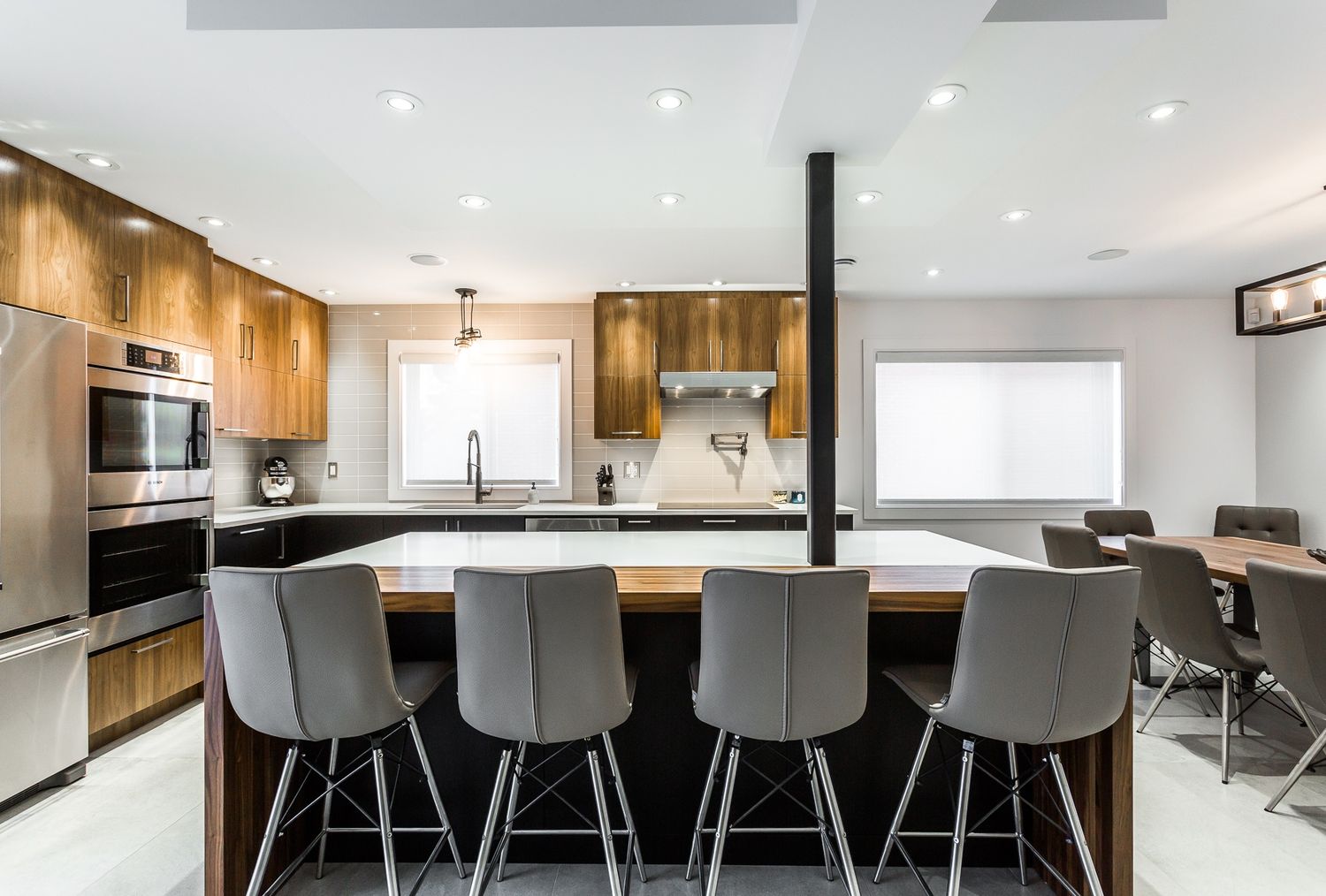 Cuisine d'un projet de Design et aménagement intérieur près de Montréal/Laval/Longueuil (Grand Montréal) de Mara Design