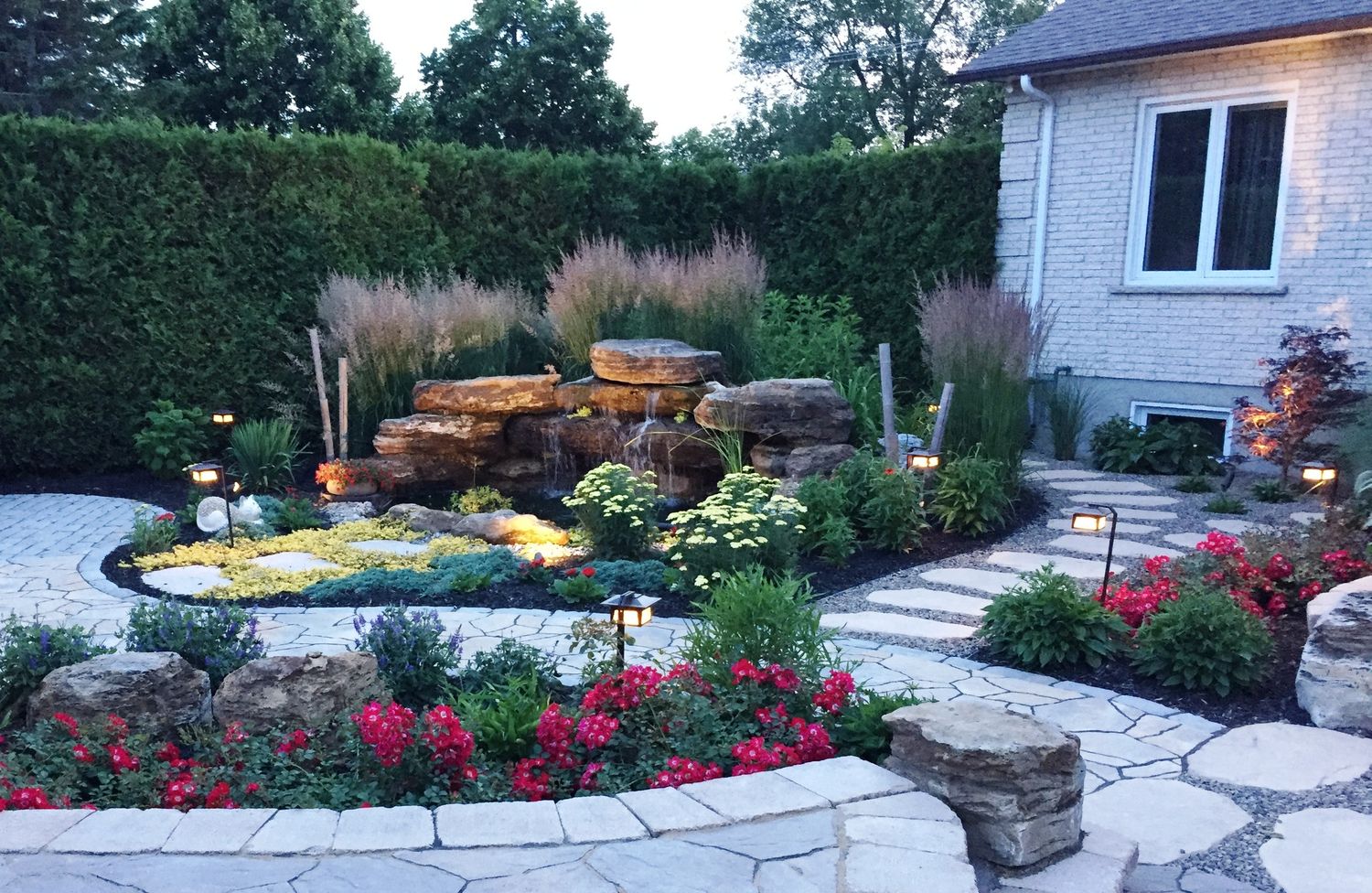 Backyard from a Garden ponds project near Montreal (Greater Montreal) by Courchesne Architecte Paysagiste