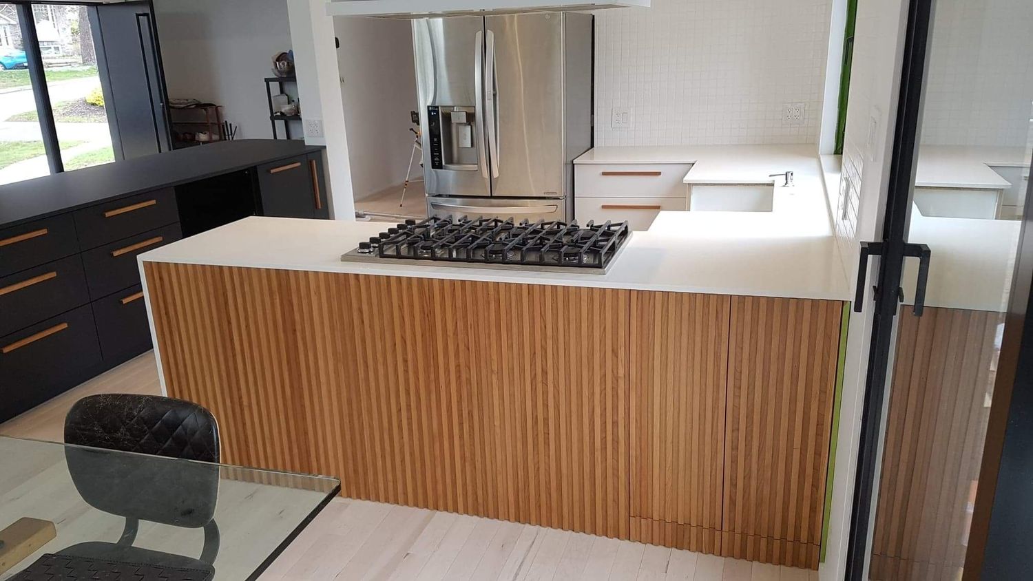 Cuisine d'un projet de Armoires de cuisine près de Montréal/Laval/Longueuil (Grand Montréal) de MATPEL ébénisterie écologique inc.