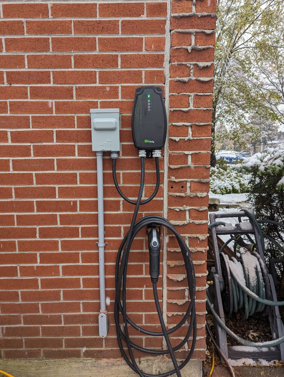 Mécanique du bâtiment d'un projet de Borne de recharge pour véhicules électriques près de Montréal/Laval/Longueuil (Grand Montréal) de GCD ÉNERGIE INC
