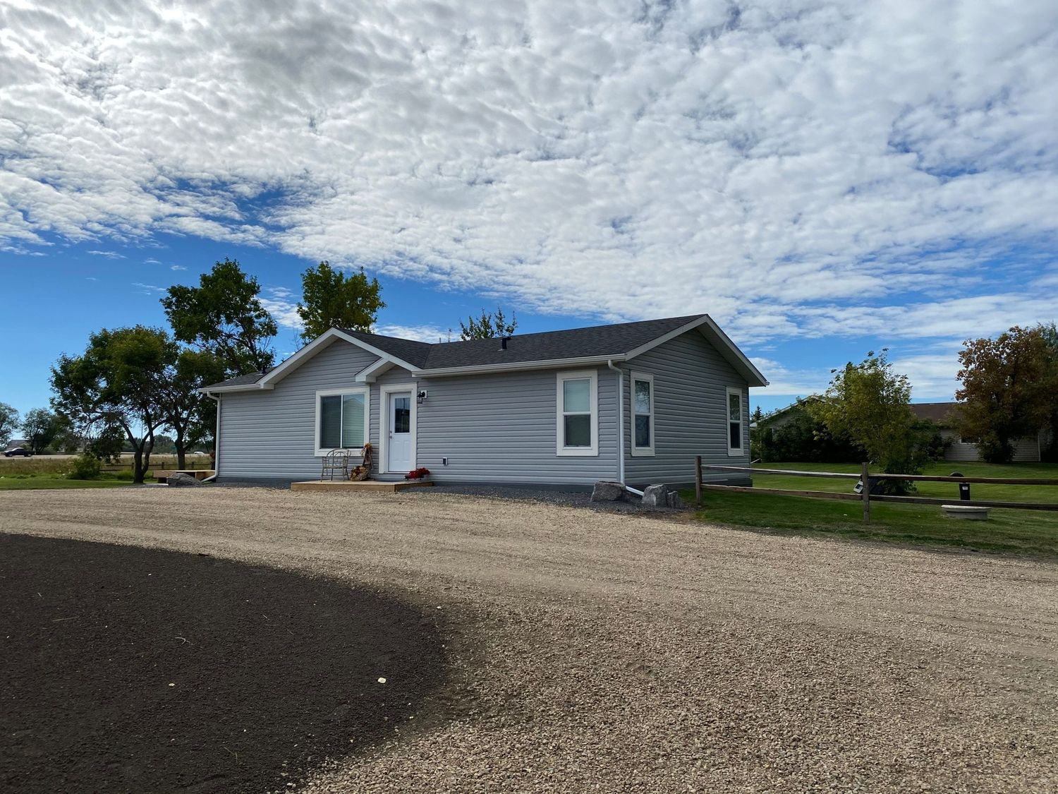 Travaux - Extérieur d'un projet de Maisons usinées et modulaires près de Calgary de Pleasant Homes