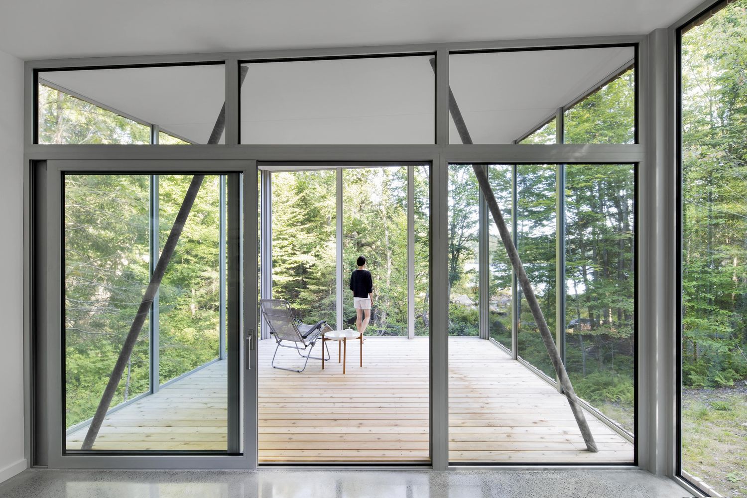 Veranda & Sunroom from a Single family homes project near Montreal (Greater Montreal) by Paul Bernier Architecte