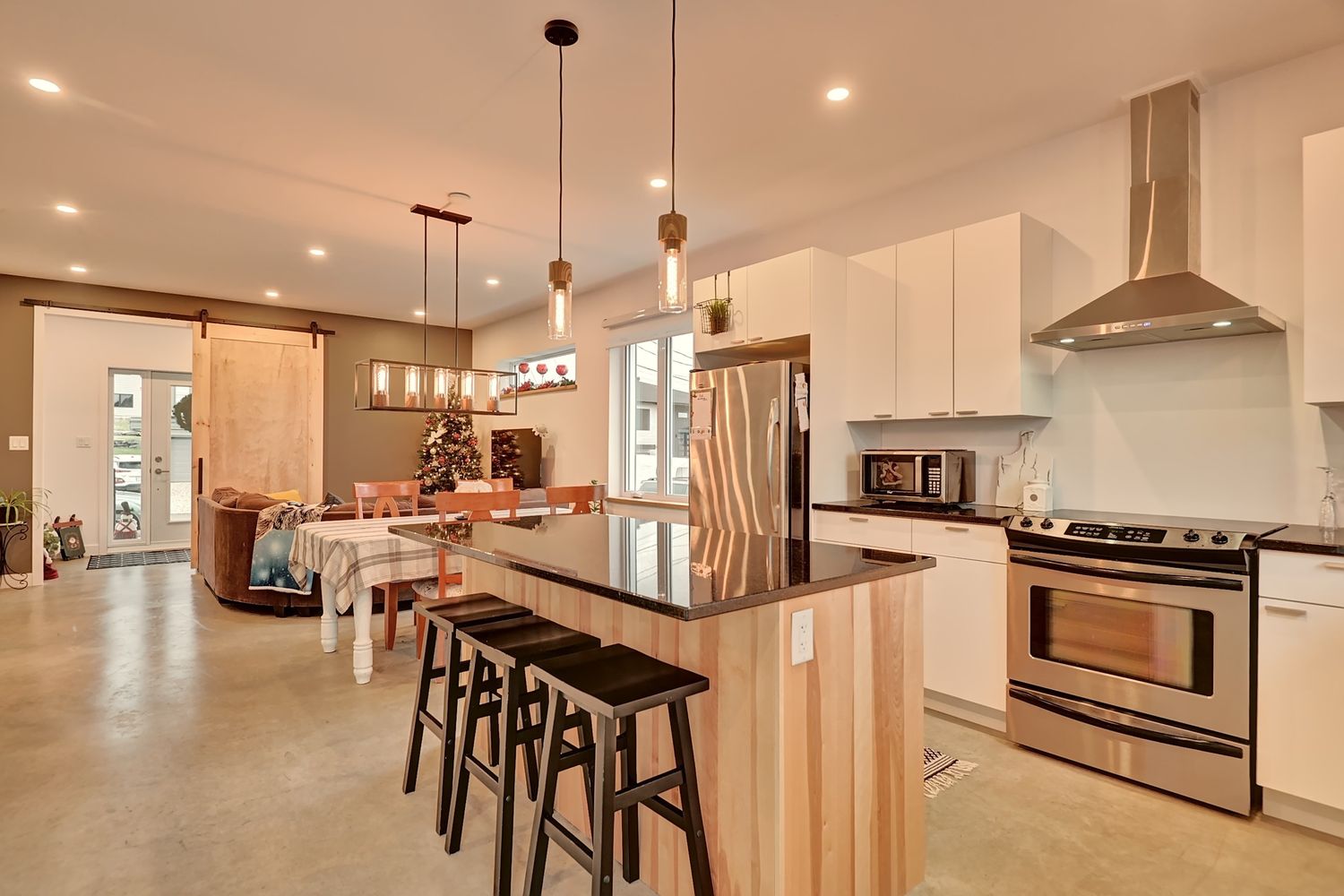 Cuisine d'un projet de Maisons unifamiliales près de Sherbrooke (Estrie) de Claire Derome • courtière en immobilier résidentiel
