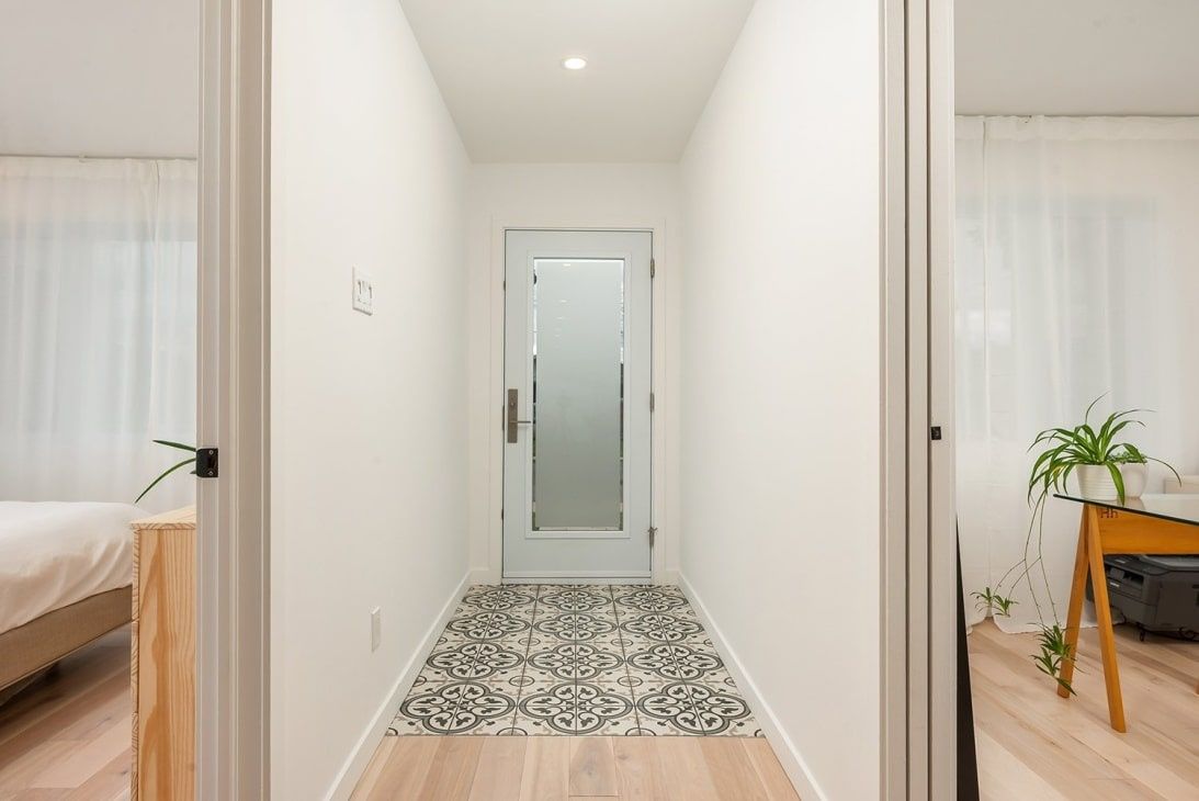 Entry Hall from a Single family homes project near Montreal (Greater Montreal) by psb