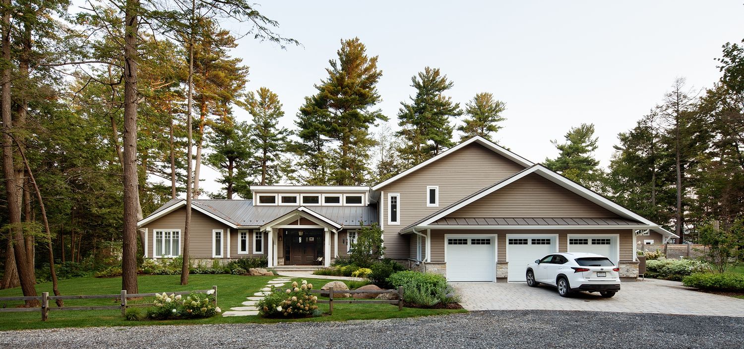 Fachada frontal de un proyecto de tipo Viviendas unifamiliares cerca de Montreal (Gran Montreal) por Studio MMA Architects