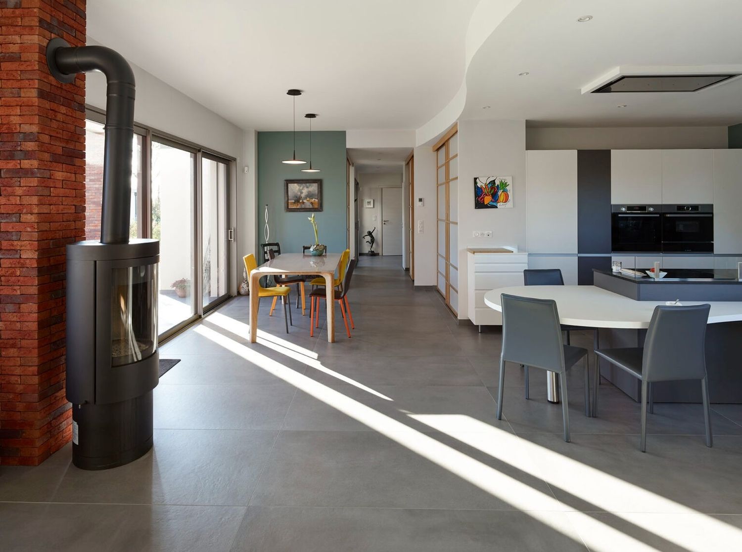 Kitchen from a Single family homes project near Saône-et-Loire (71) by Naos Atelier d’Architecture