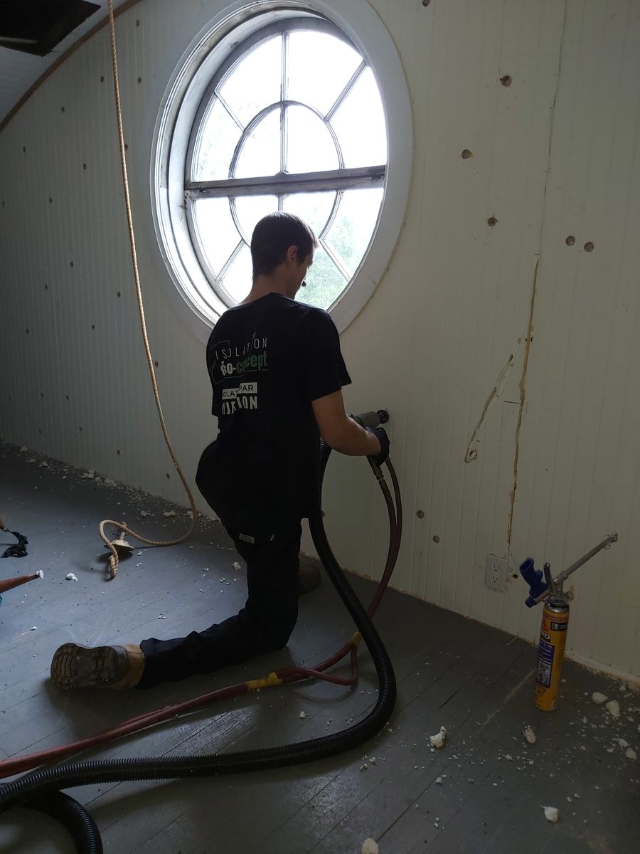 Wall Construction from a Insulation project near Quebec City - Levis by Inject-Styrene Technologie