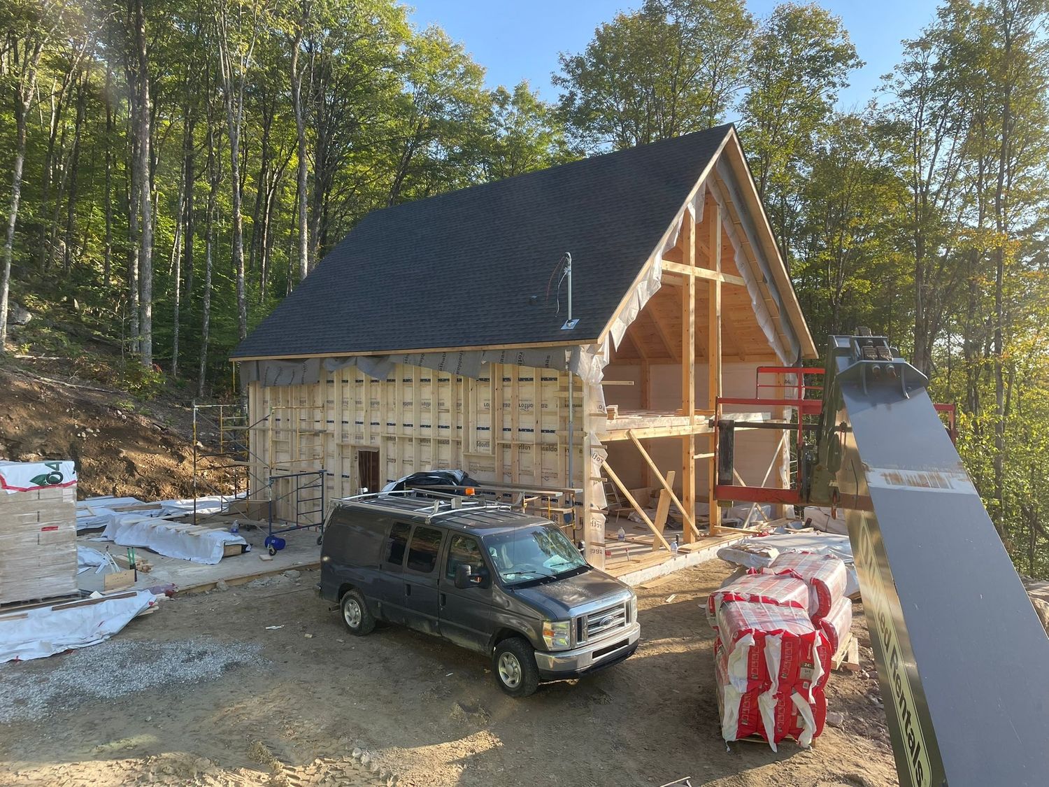 Construcción de exteriores de casas de un proyecto de tipo Viviendas unifamiliares cerca de Montreal (Gran Montreal) por Delamain Construction
