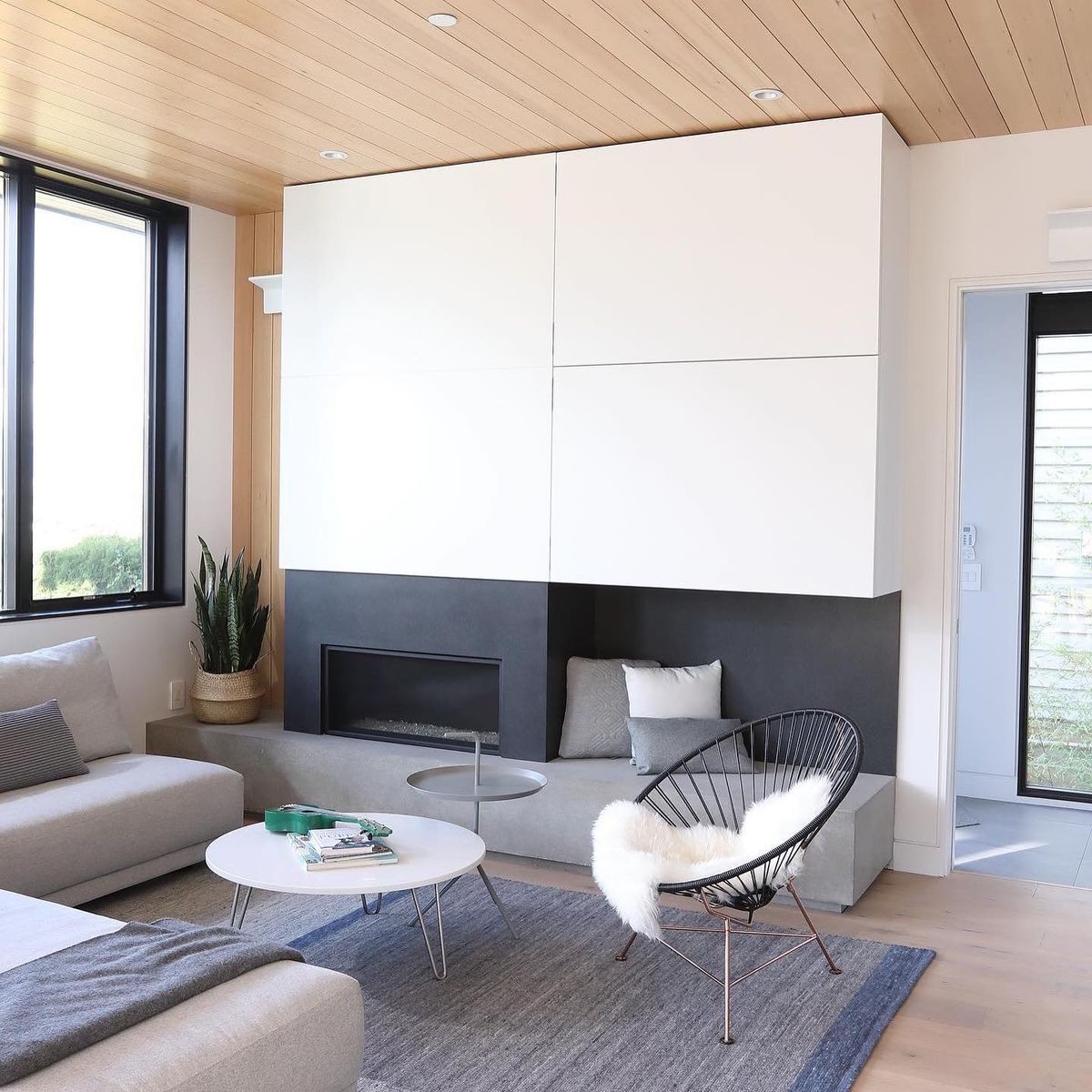 Living Room from a Single family homes project near Vancouver (Greater Vancouver) by Roadhouse Homes