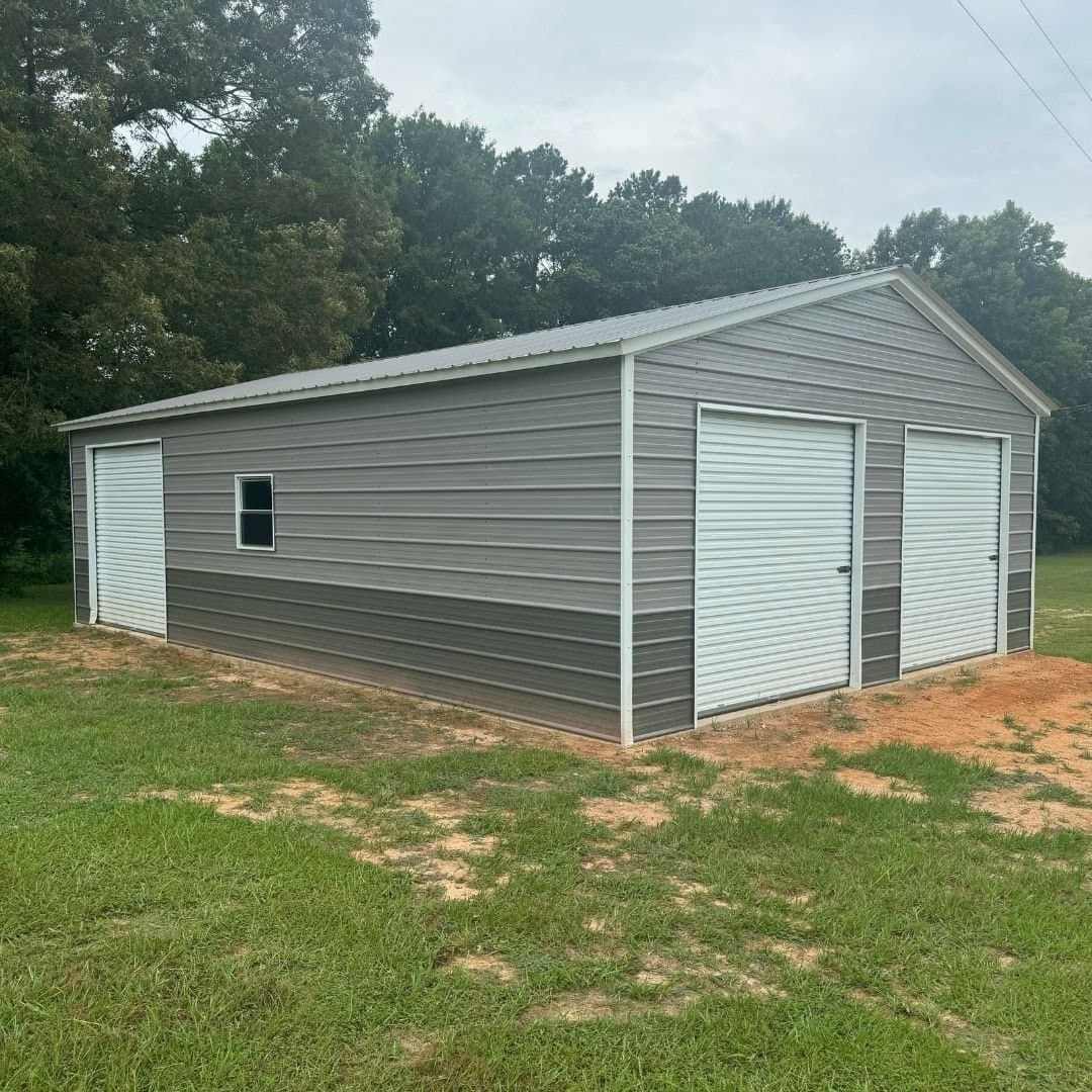 Garage et cabanon d'un projet de Garages près de Austin de Metal America