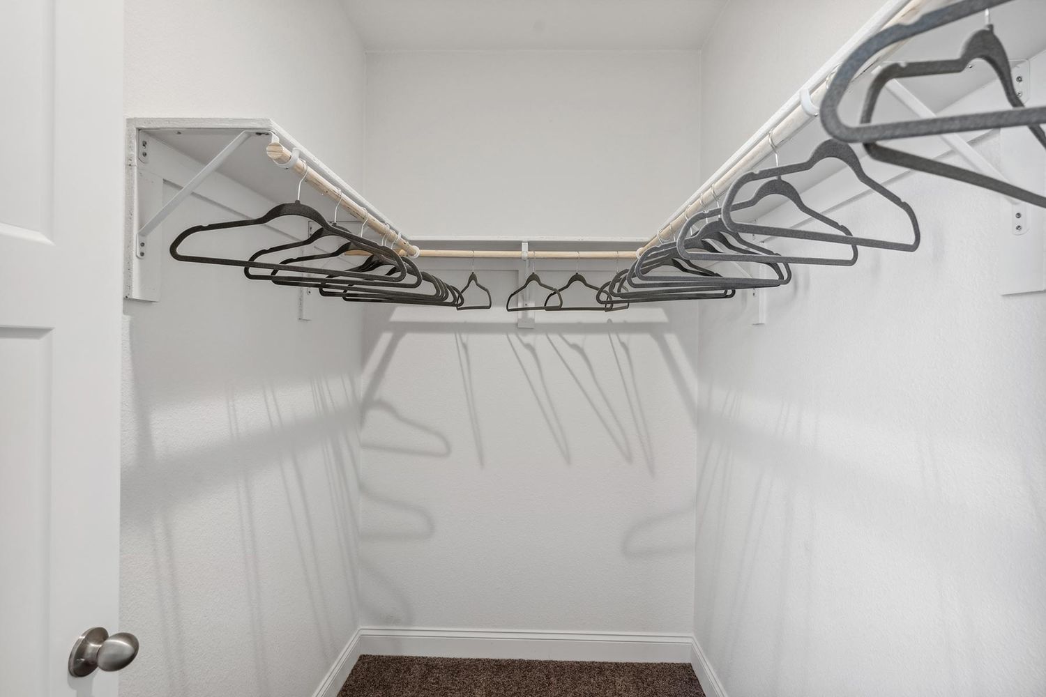 Almacenamiento y closet de un proyecto de tipo Casas Prefabricadas y modulares cerca de Phoenix por Homes Direct