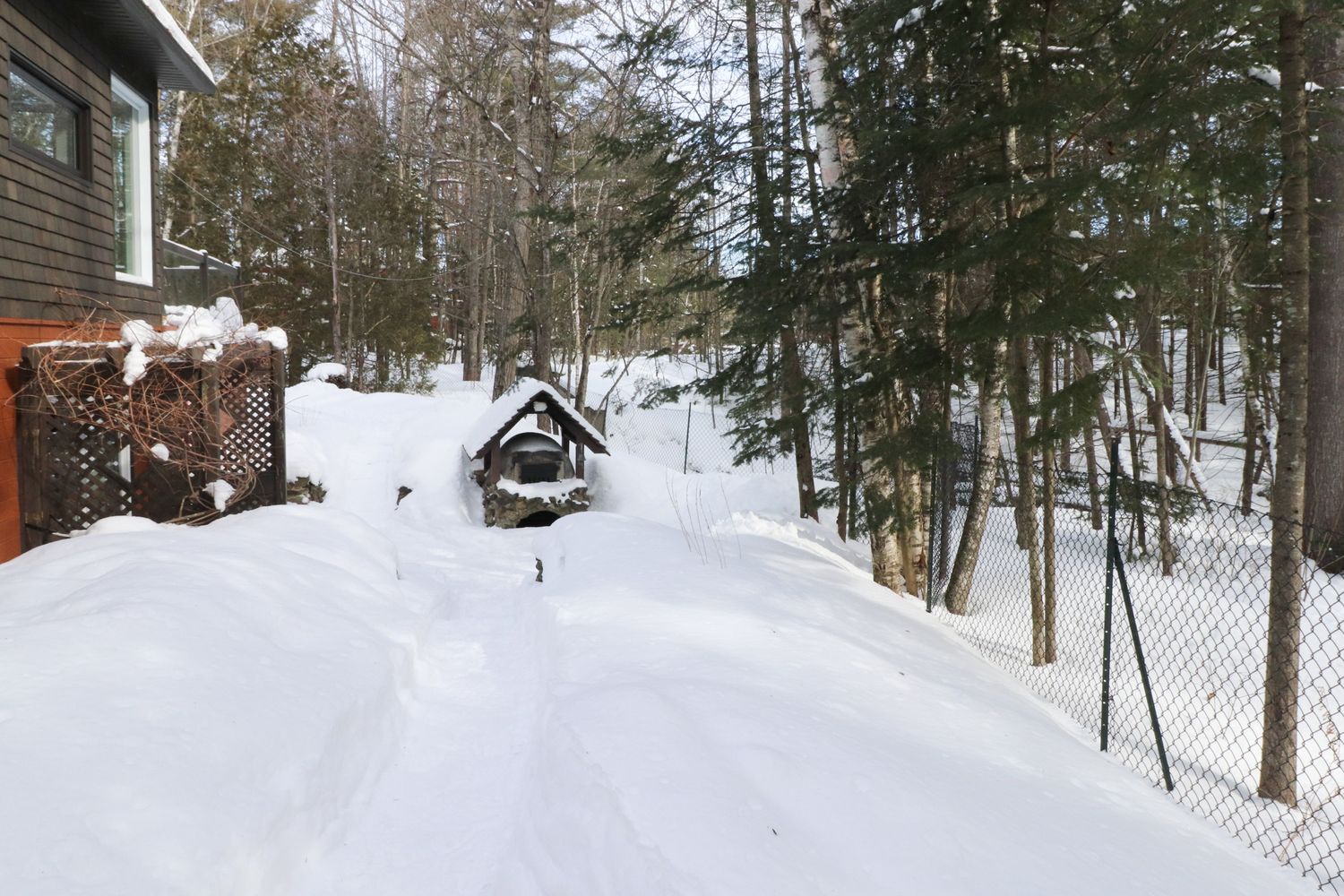 Fachada frontal de un proyecto de tipo Viviendas unifamiliares cerca de Sherbrooke (Estrie) por Claire Derome • courtière en immobilier résidentiel