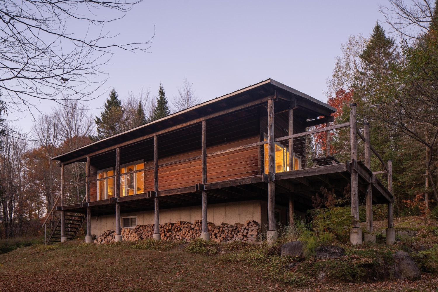  d'un projet de Maisons unifamiliales près de Montréal/Laval/Longueuil (Grand Montréal) de Atelier Schleiss Architectes