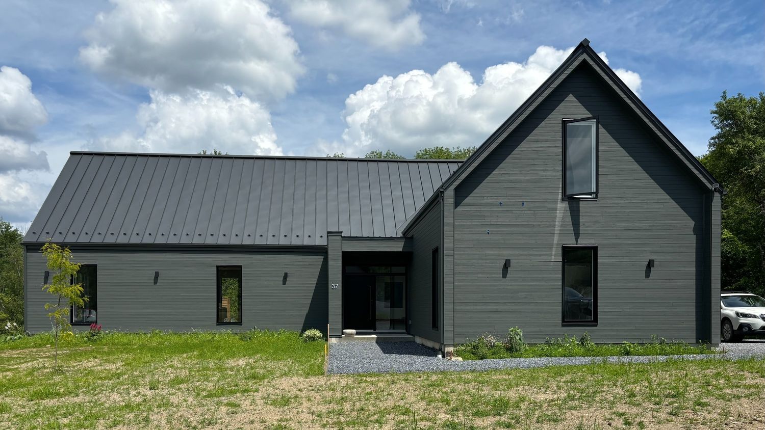 Façade avant d'un projet de Maisons unifamiliales près de Granby/Bromont/Cowansville (Estrie) de Landriault construction