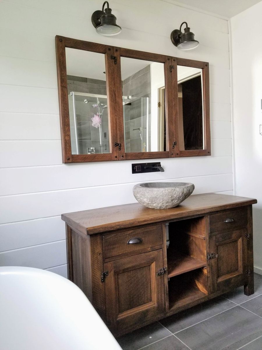 Bathroom from a Furniture project near Drummondville (Centre-du-Québec) by LE FUTUR ANTÉRIEUR, antiquités, restauration